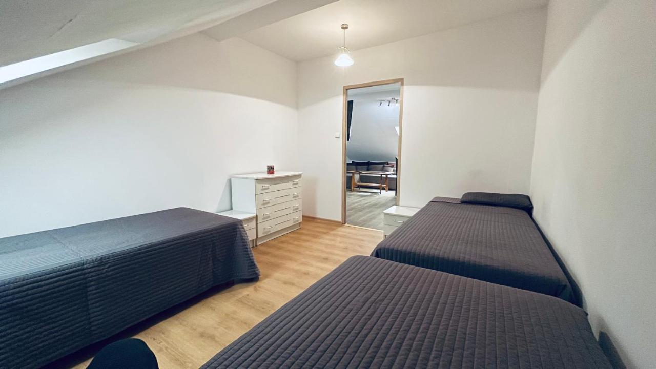 Pod Kasztanami - Bialy Apartment *
